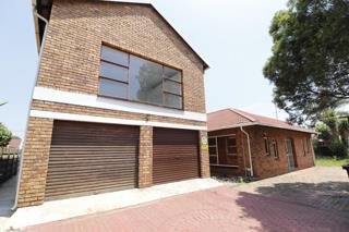 5 Bedroom Property for Sale in Petersfield Gauteng