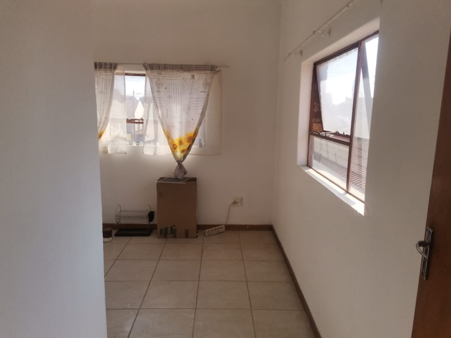 5 Bedroom Property for Sale in Petersfield Gauteng