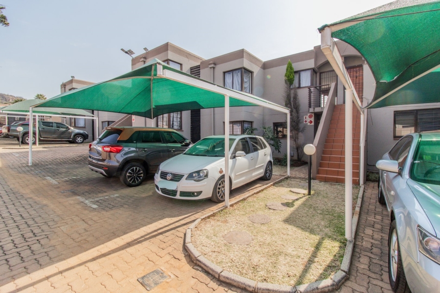 2 Bedroom Property for Sale in Glenvista Gauteng