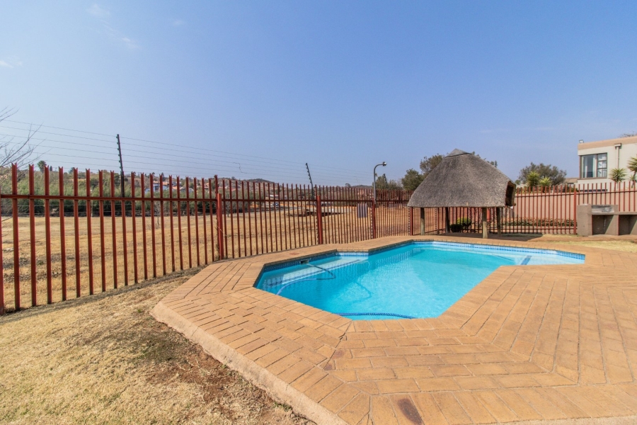 2 Bedroom Property for Sale in Glenvista Gauteng