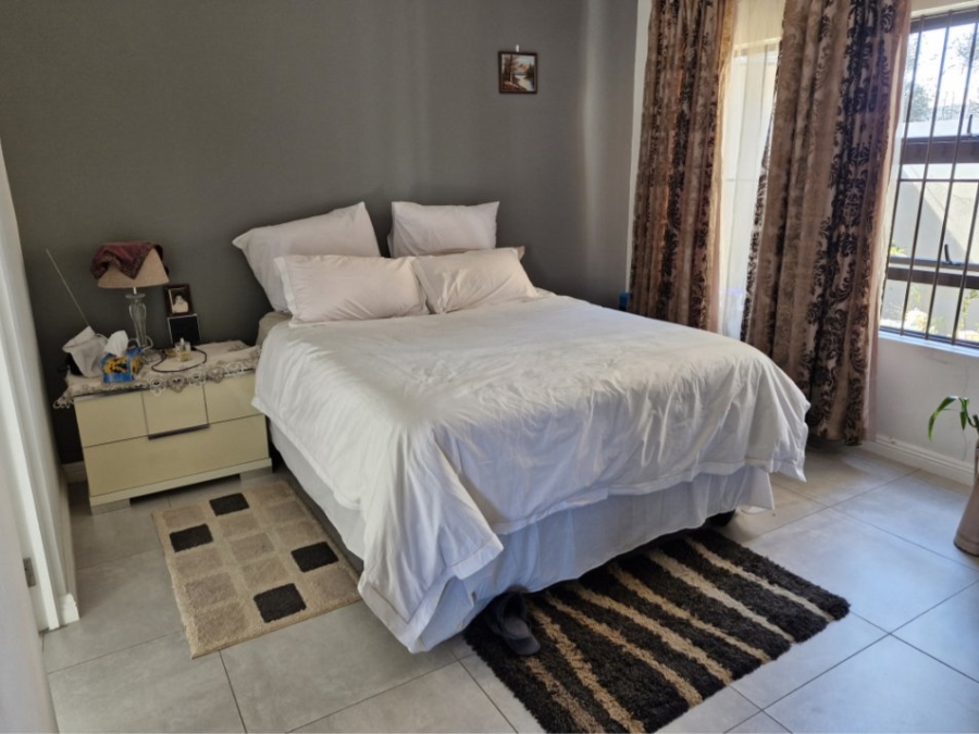 2 Bedroom Property for Sale in Illiondale Gauteng