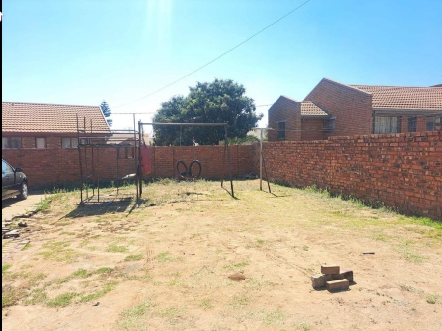  Bedroom Property for Sale in Soshanguve AA Gauteng