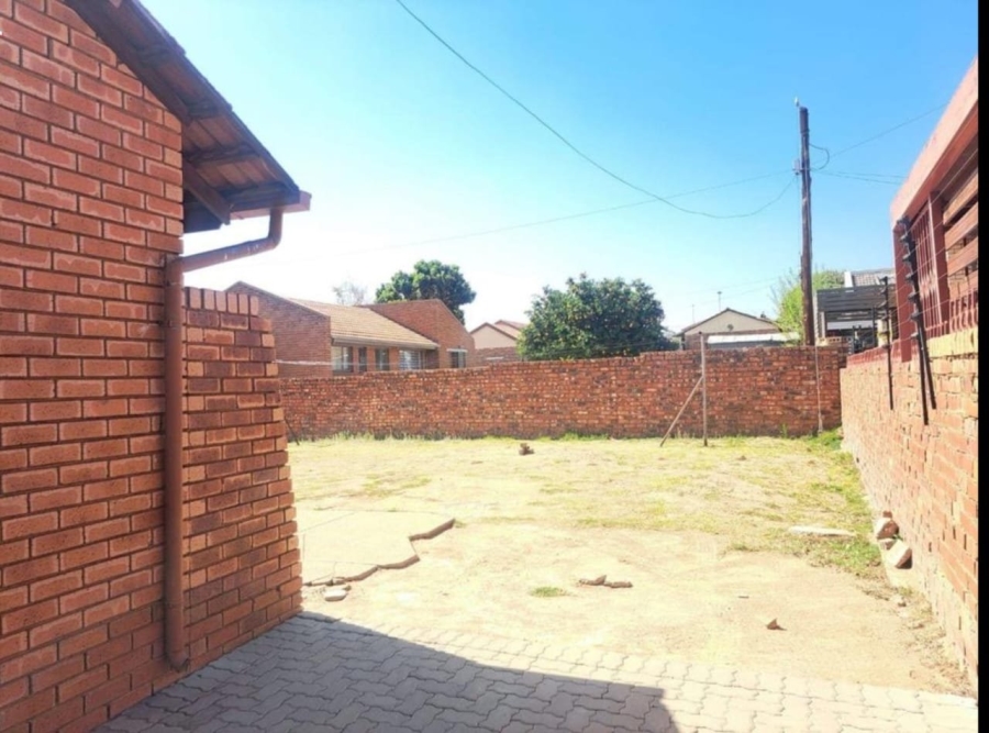  Bedroom Property for Sale in Soshanguve AA Gauteng