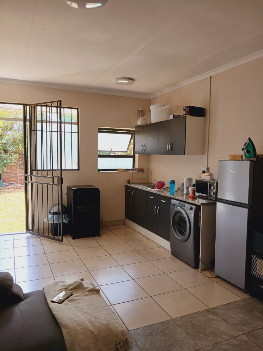 To Let 1 Bedroom Property for Rent in Ferndale Gauteng