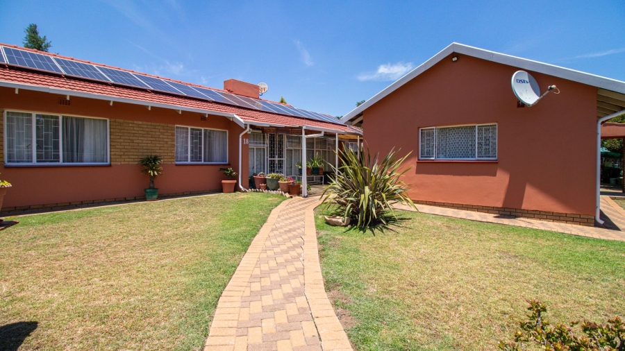 4 Bedroom Property for Sale in Bonaero Park Gauteng