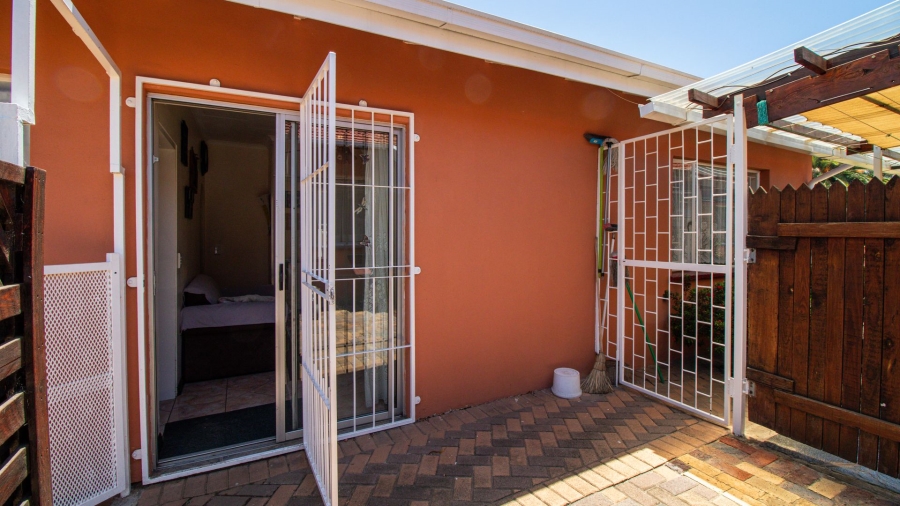 4 Bedroom Property for Sale in Bonaero Park Gauteng