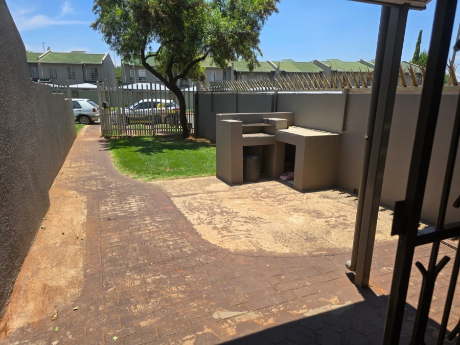 2 Bedroom Property for Sale in Witfield Gauteng