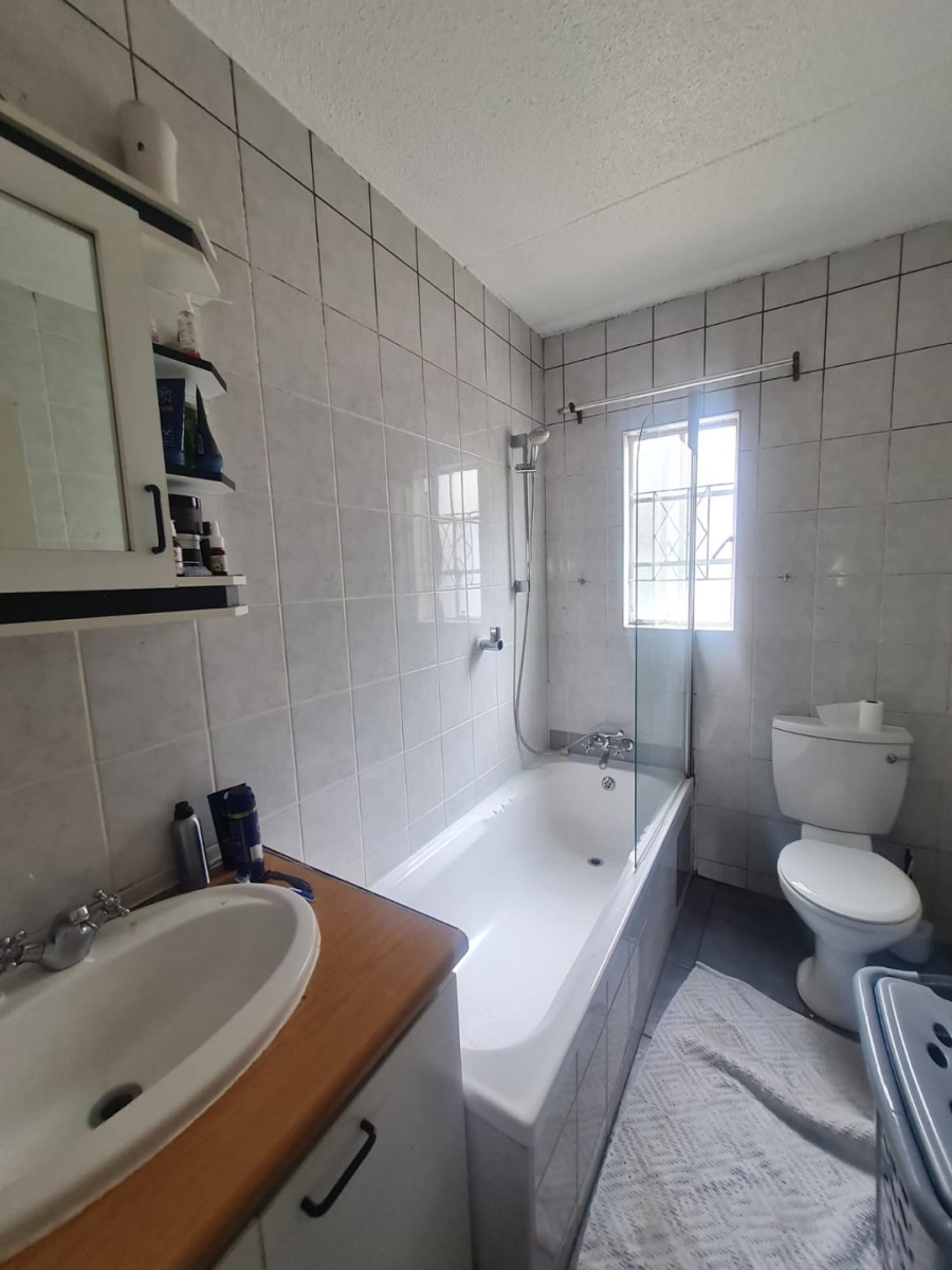 2 Bedroom Property for Sale in Dowerglen Ext 1 Gauteng