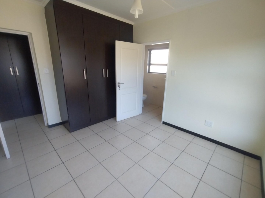 To Let 3 Bedroom Property for Rent in Oakdene Gauteng