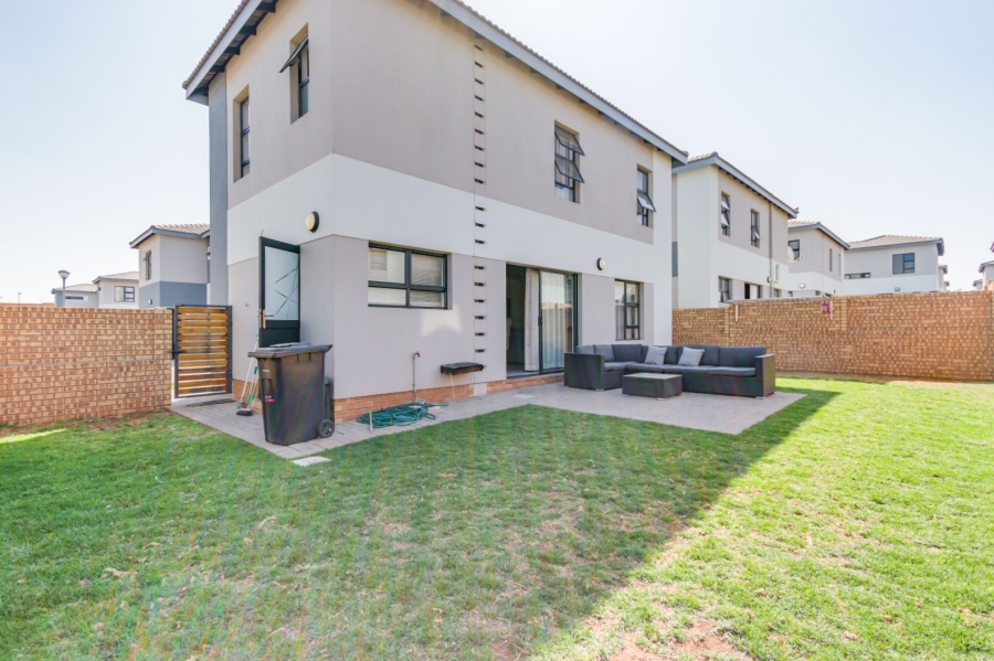 3 Bedroom Property for Sale in Olievenhoutbosch Gauteng