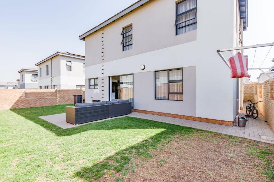 3 Bedroom Property for Sale in Olievenhoutbosch Gauteng