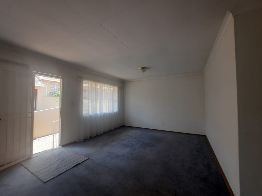 2 Bedroom Property for Sale in Discovery Gauteng