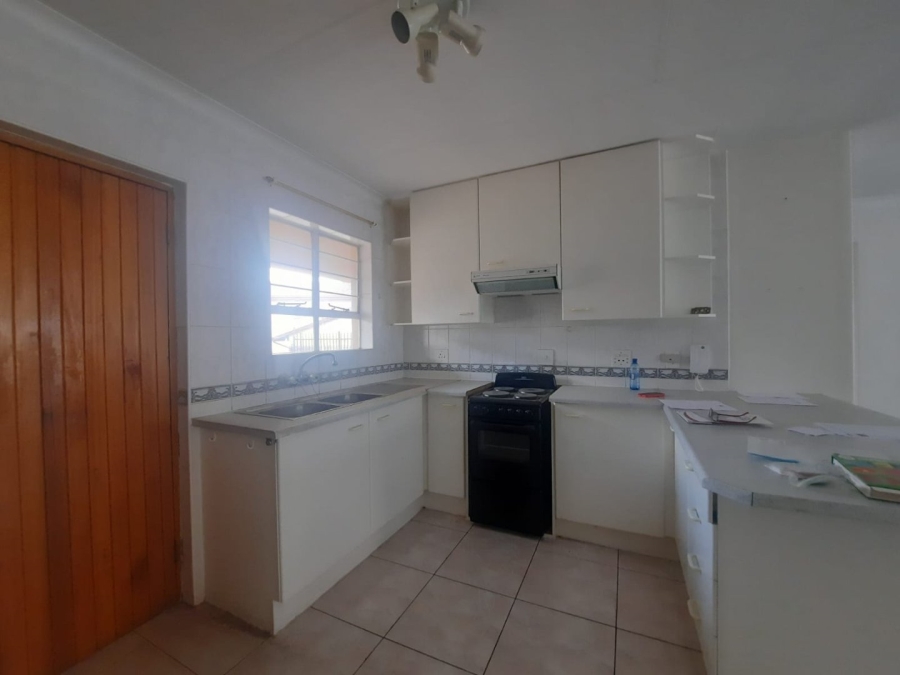 2 Bedroom Property for Sale in Discovery Gauteng