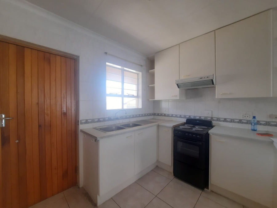 2 Bedroom Property for Sale in Discovery Gauteng