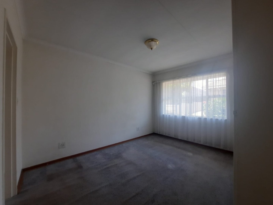 2 Bedroom Property for Sale in Discovery Gauteng