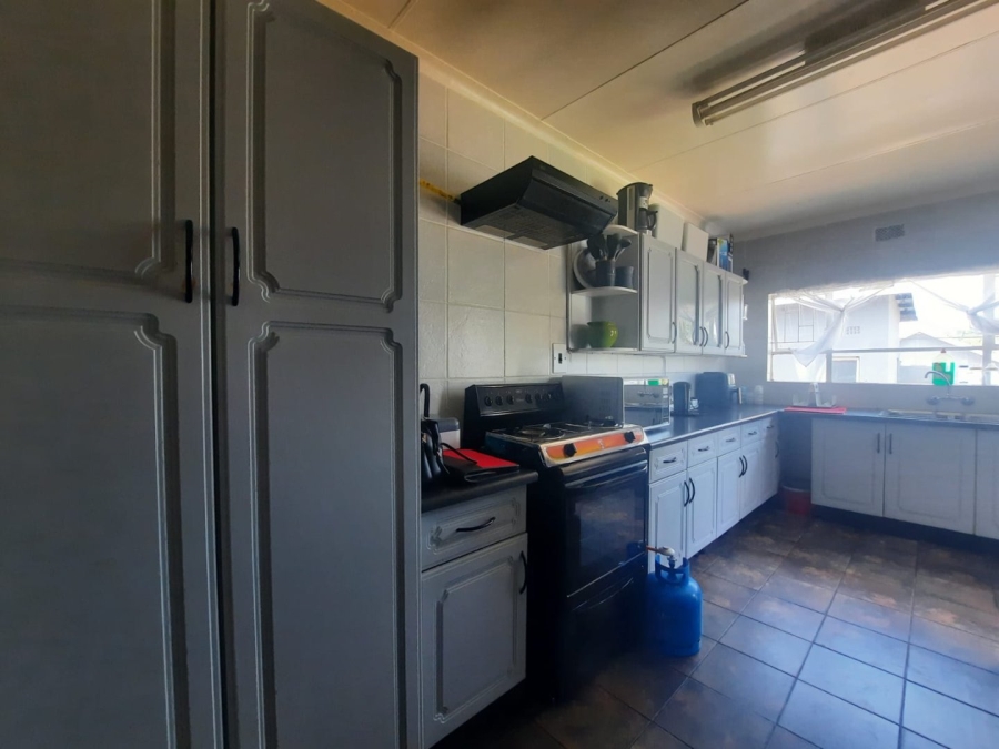 4 Bedroom Property for Sale in Wilro Park Gauteng