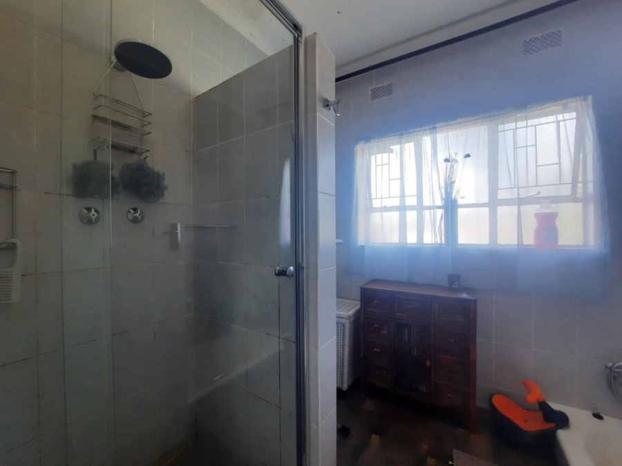 4 Bedroom Property for Sale in Wilro Park Gauteng