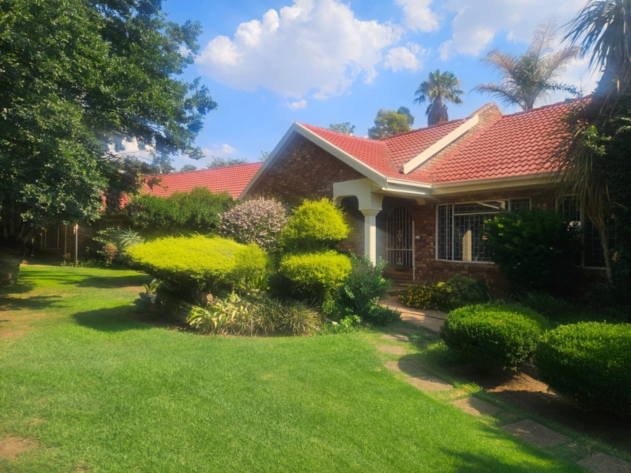 5 Bedroom Property for Sale in Ferryvale Gauteng