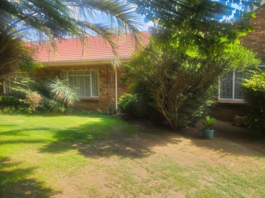 5 Bedroom Property for Sale in Ferryvale Gauteng