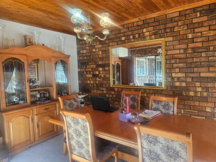 5 Bedroom Property for Sale in Ferryvale Gauteng