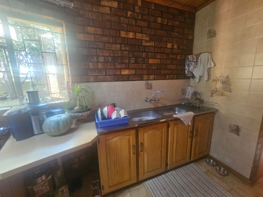 5 Bedroom Property for Sale in Ferryvale Gauteng