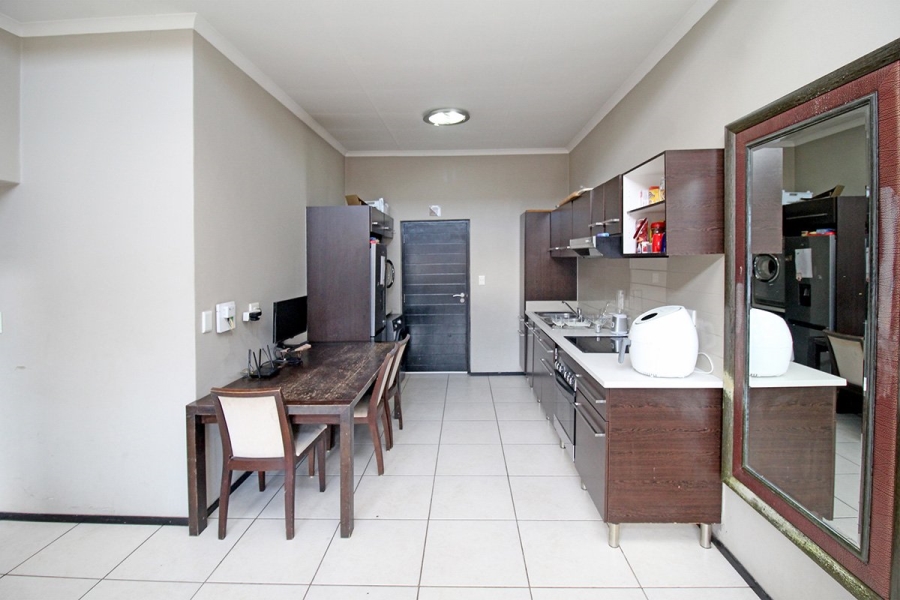 2 Bedroom Property for Sale in Greenstone Hill Gauteng