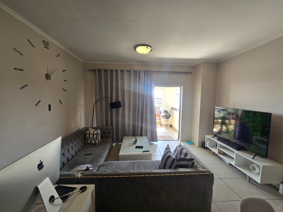 1 Bedroom Property for Sale in Longmeadow Gauteng