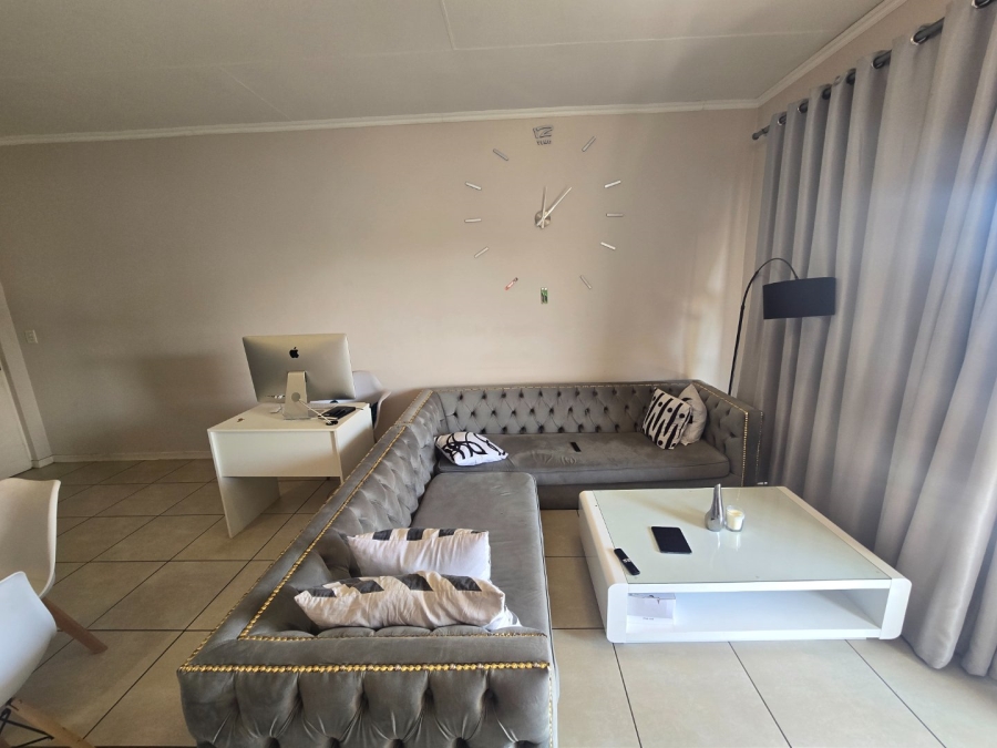 1 Bedroom Property for Sale in Longmeadow Gauteng