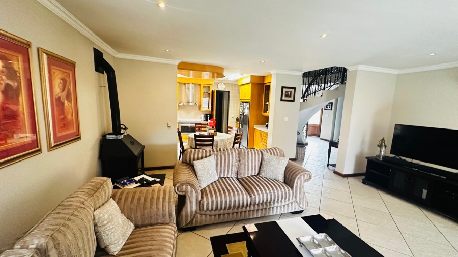 4 Bedroom Property for Sale in Bedford Gardens Gauteng