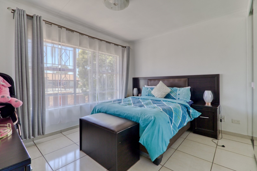 2 Bedroom Property for Sale in Buccleuch Gauteng