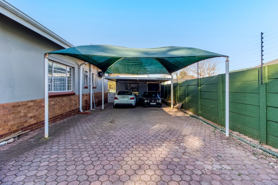 3 Bedroom Property for Sale in Discovery Gauteng