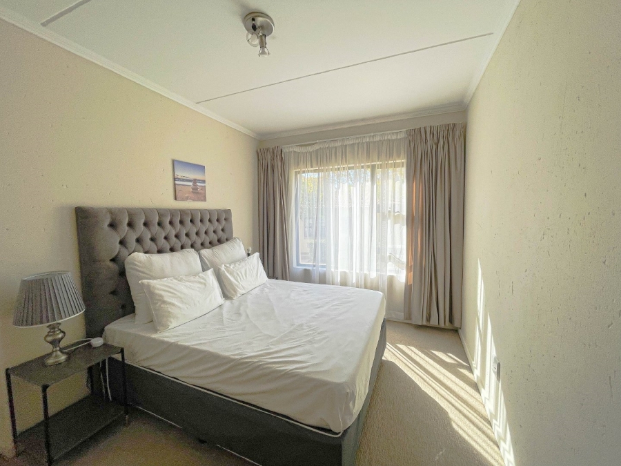 To Let 1 Bedroom Property for Rent in Beverley Gauteng