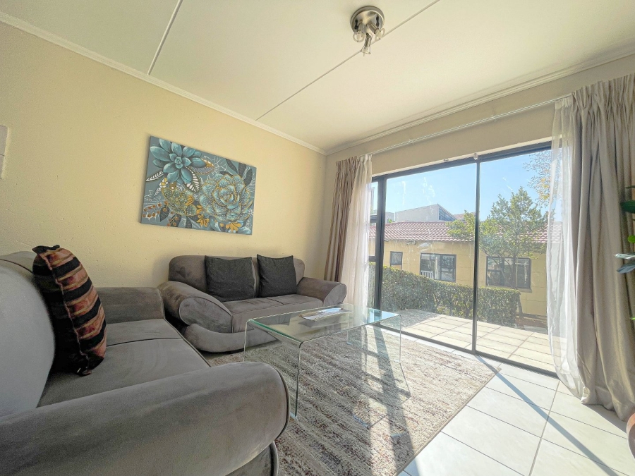 To Let 1 Bedroom Property for Rent in Beverley Gauteng