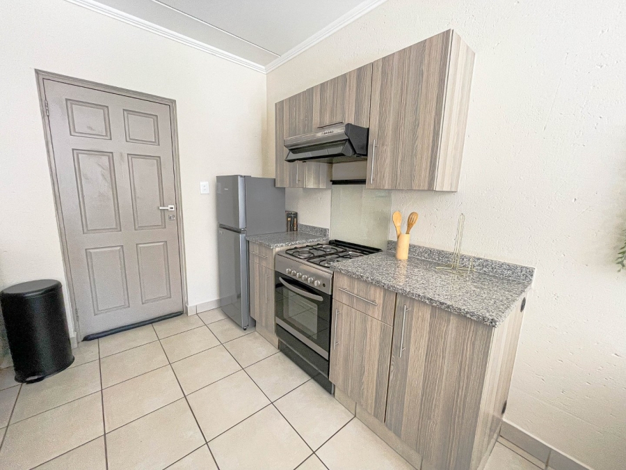 To Let 1 Bedroom Property for Rent in Beverley Gauteng