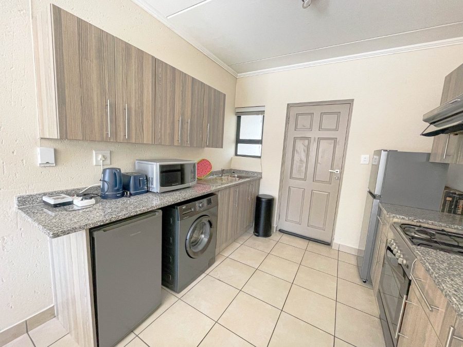 To Let 1 Bedroom Property for Rent in Beverley Gauteng