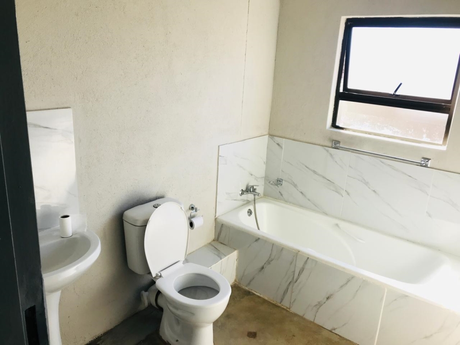 2 Bedroom Property for Sale in Soshanguve M Gauteng