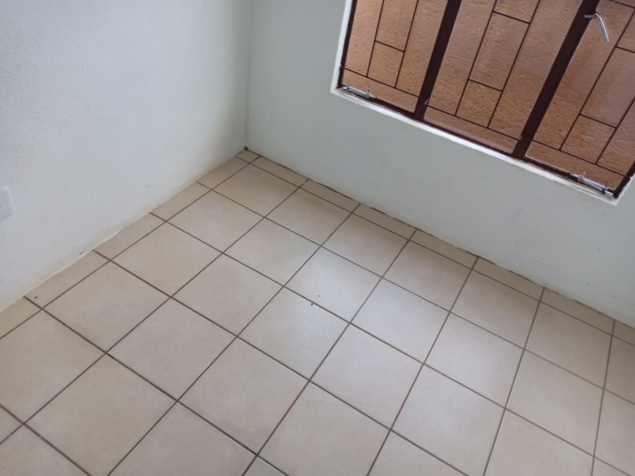 2 Bedroom Property for Sale in Soshanguve VV Gauteng