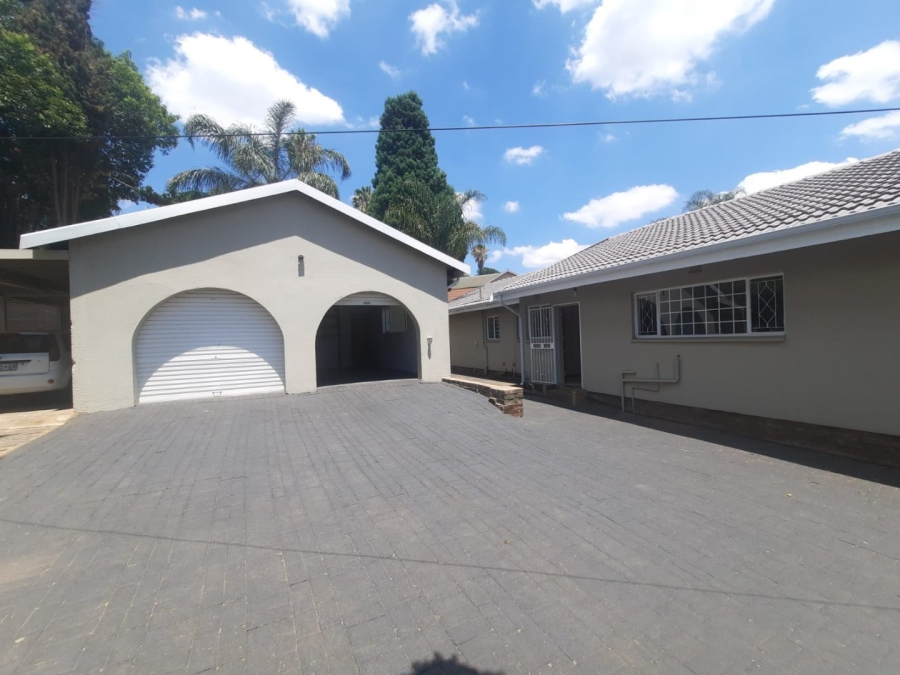 3 Bedroom Property for Sale in Helderkruin Gauteng