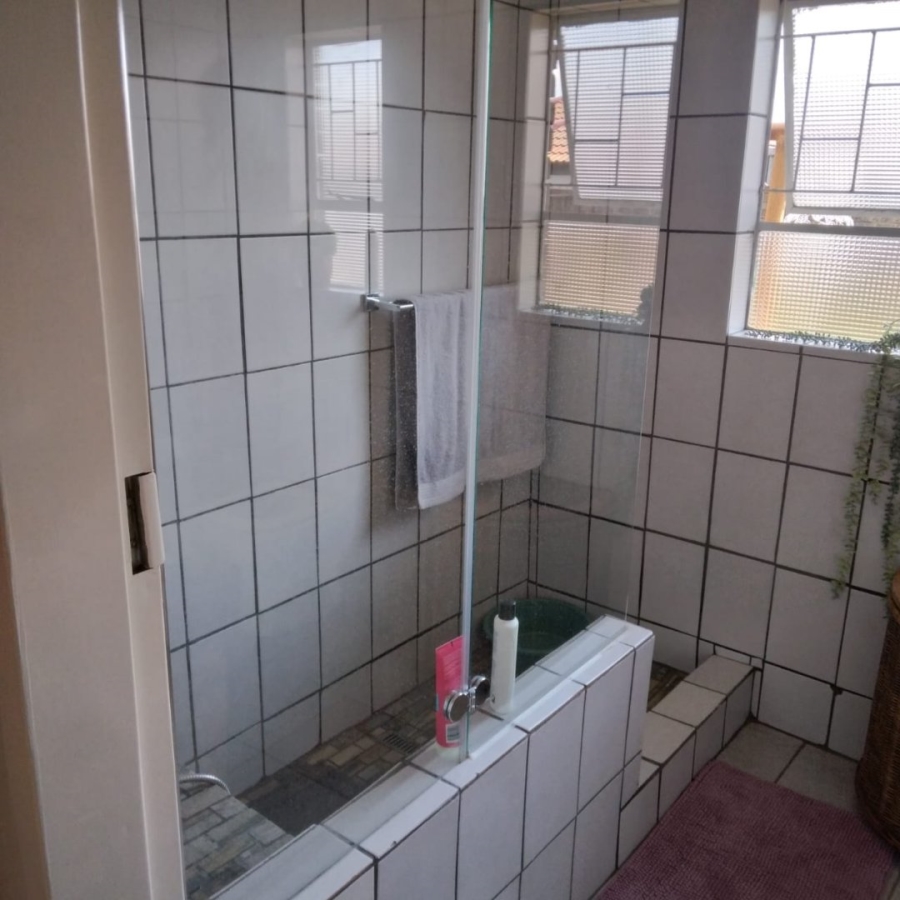 To Let 2 Bedroom Property for Rent in The Orchards Gauteng