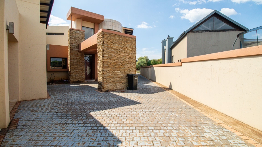 4 Bedroom Property for Sale in Serengeti Lifestyle Estate Gauteng