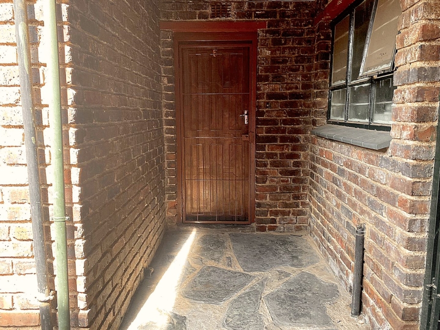 1 Bedroom Property for Sale in Windsor West Gauteng