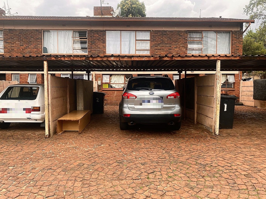 2 Bedroom Property for Sale in Windsor East Gauteng