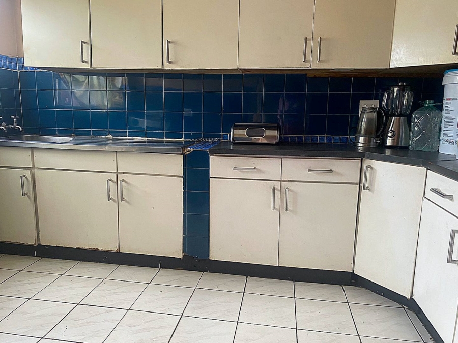 2 Bedroom Property for Sale in Windsor East Gauteng