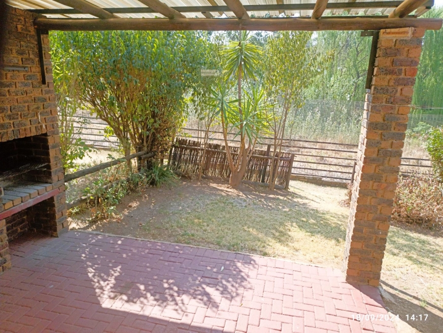 2 Bedroom Property for Sale in Sonneglans Gauteng