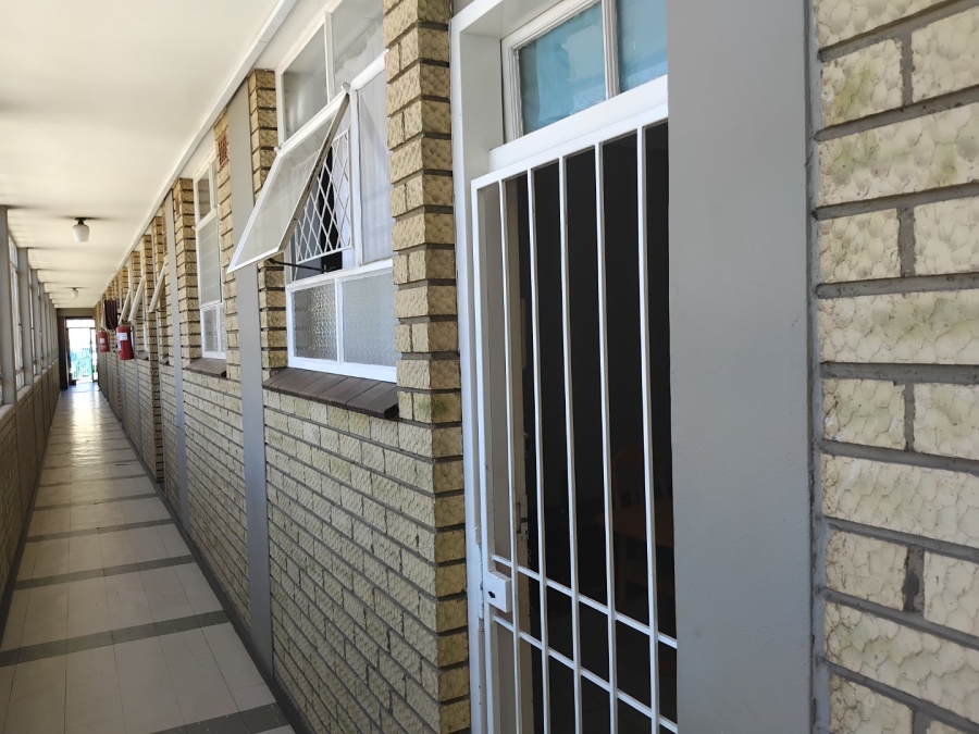 1 Bedroom Property for Sale in Lorentzville Gauteng