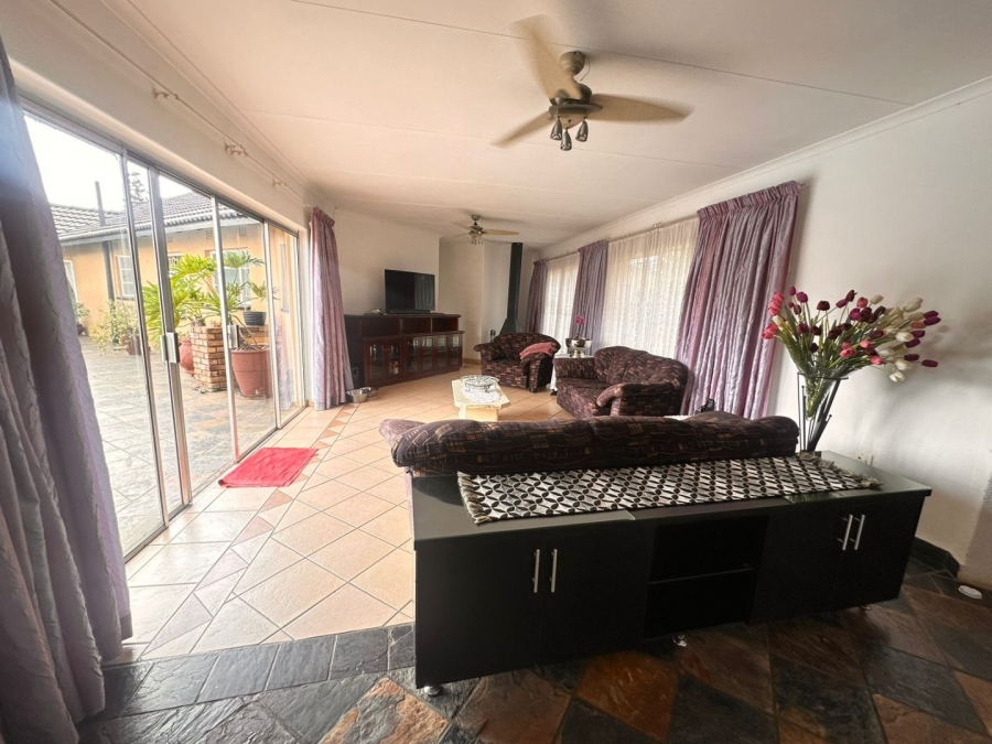 4 Bedroom Property for Sale in Mayfield Park Gauteng