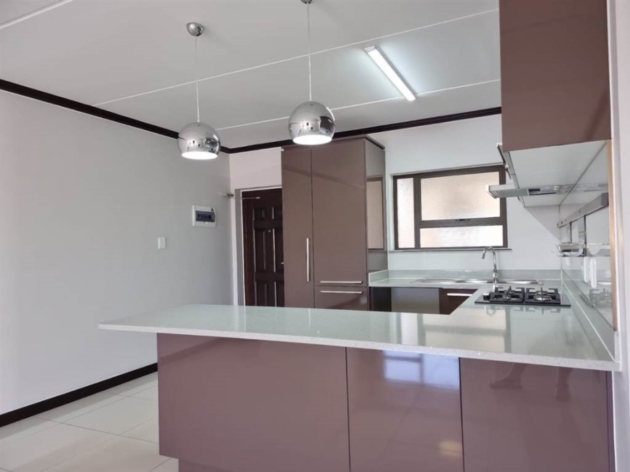 To Let 2 Bedroom Property for Rent in Broadacres Gauteng