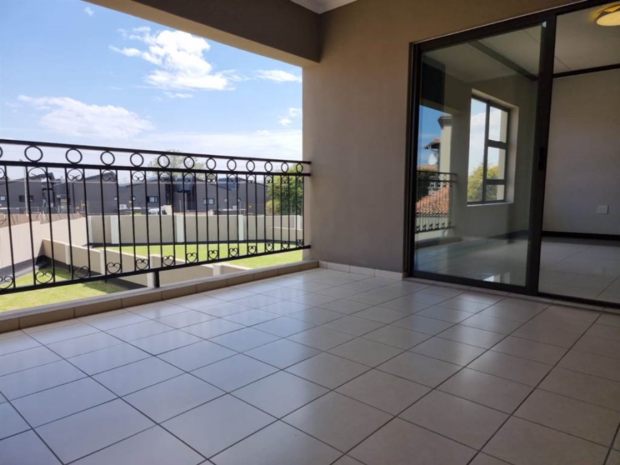 To Let 2 Bedroom Property for Rent in Broadacres Gauteng