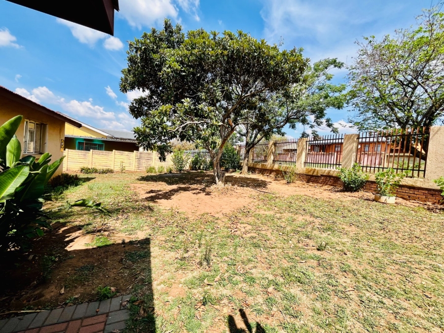 To Let 3 Bedroom Property for Rent in Kwaggasrand Gauteng