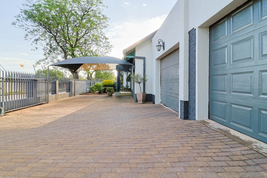 4 Bedroom Property for Sale in Randhart Gauteng